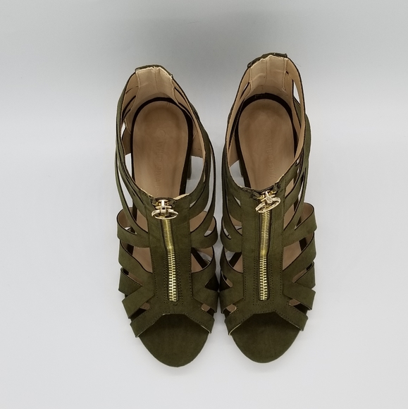 Wild Diva Lounge Green block heel sandals - Picture 3 of 5